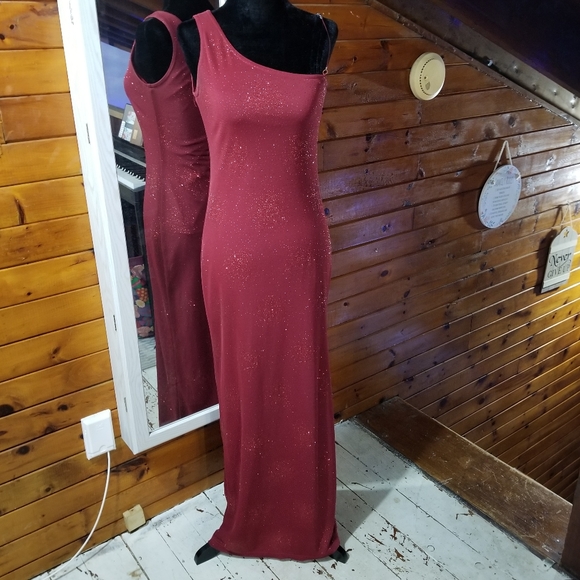 TATTOO BRAND VINTAGE LONG RED SPARKLY GOWN SIZE SMALL - Picture 4 of 16